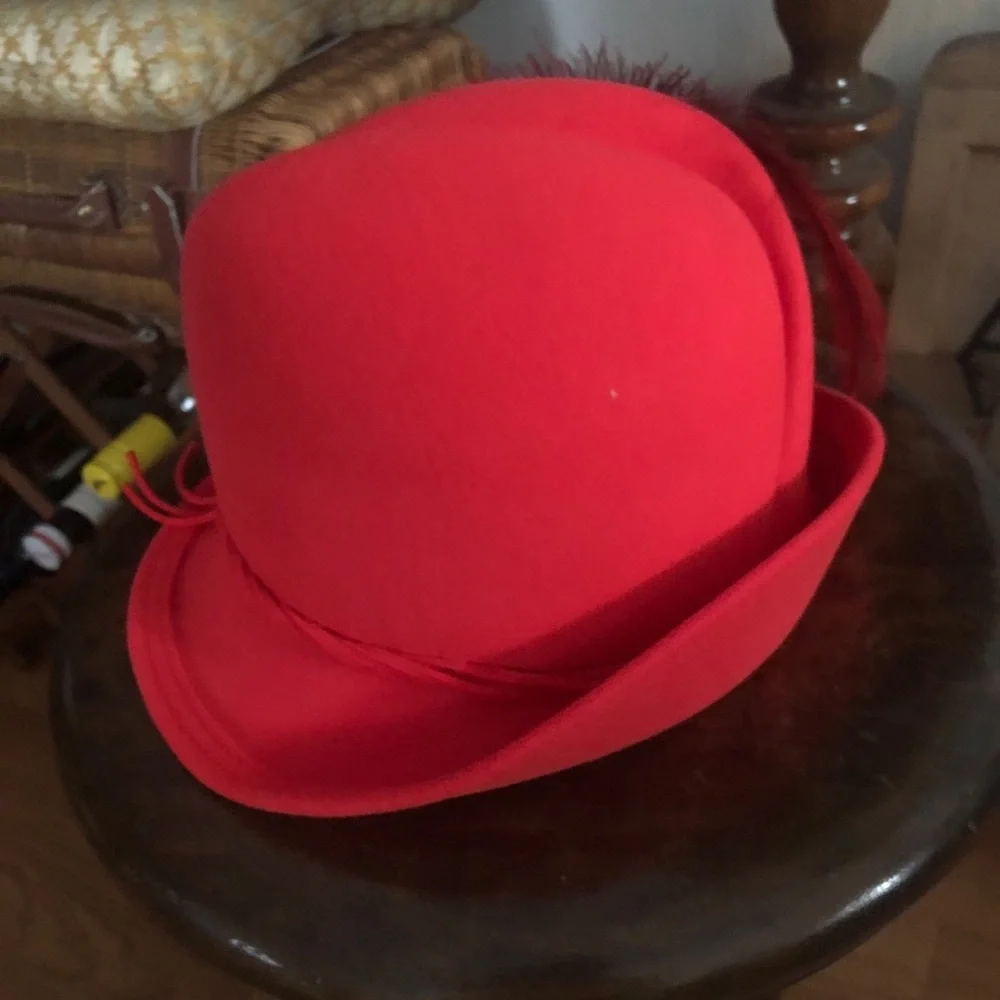 Vintage Red Wool Hat ~ MR. JOHN CLASSIC - Picture 4 of 14